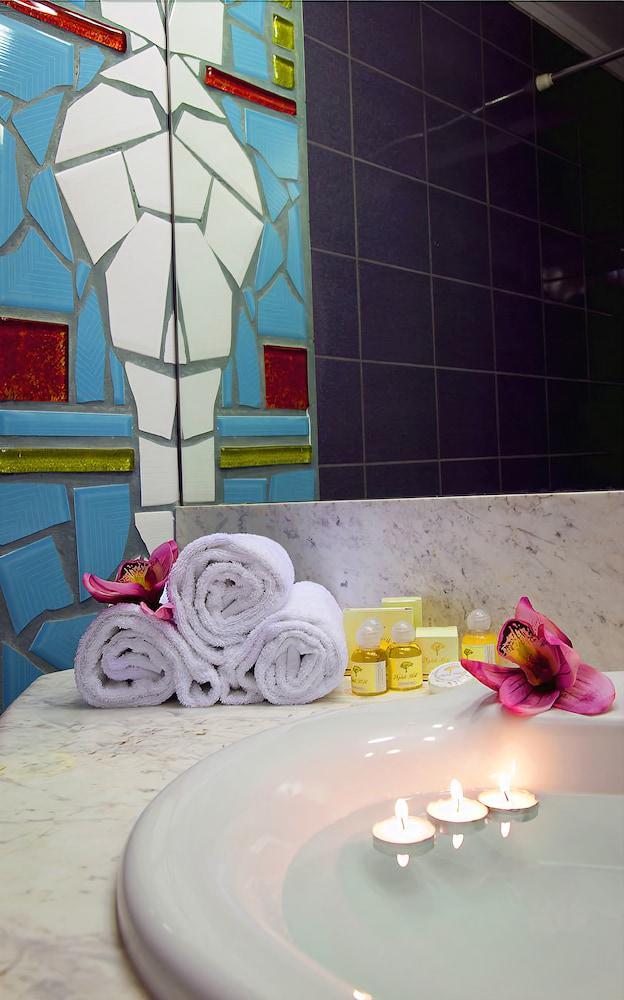 Nepheli Hotel Thessaloniki Buitenkant foto