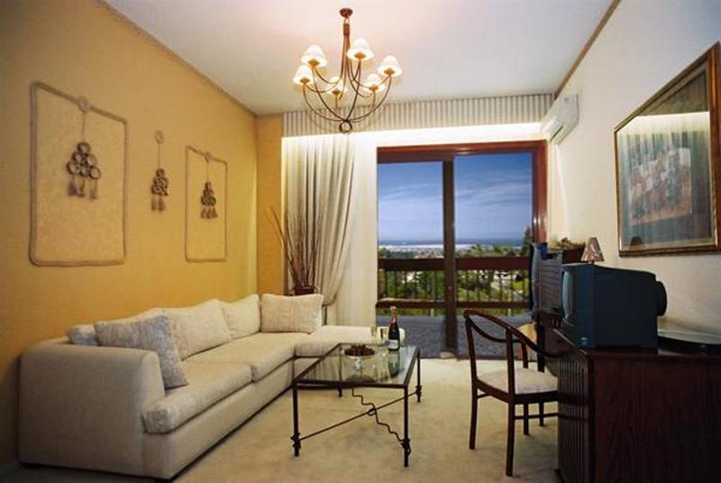 Nepheli Hotel Thessaloniki Buitenkant foto